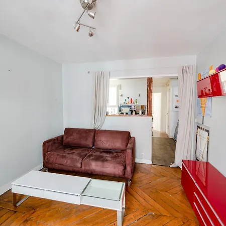 Spacious Apt Near Montmartre Paris